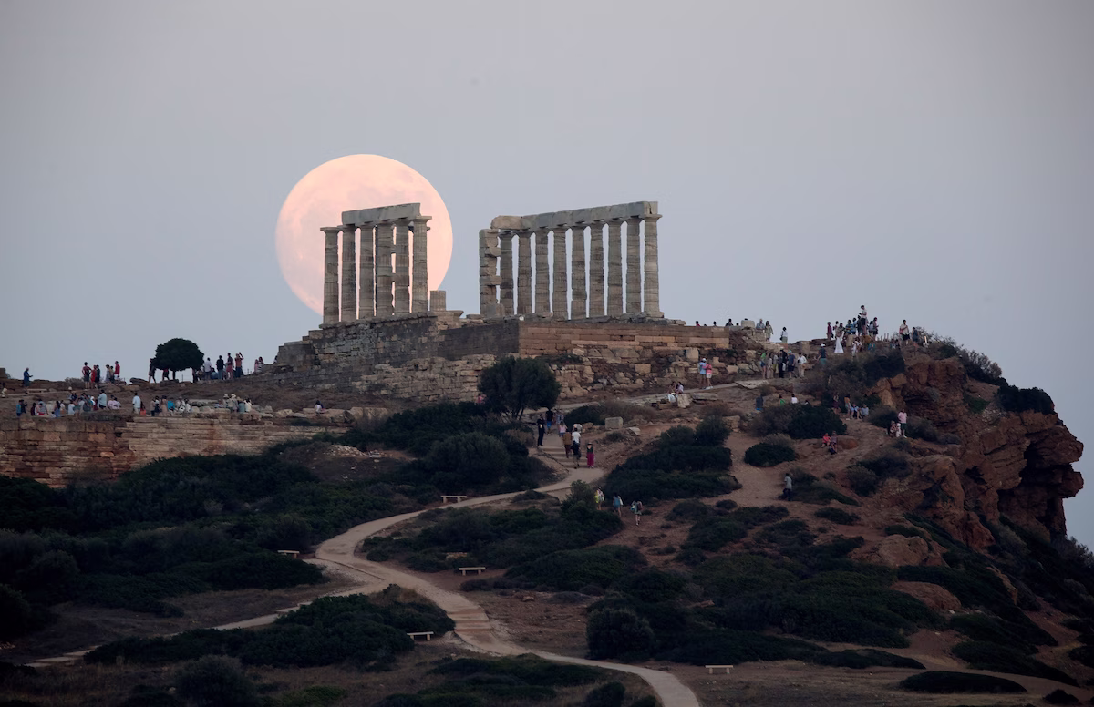 Місячне магнітне поле виявилося нестійким: нове дослідження показує короткочасні спалахи інтенсивності