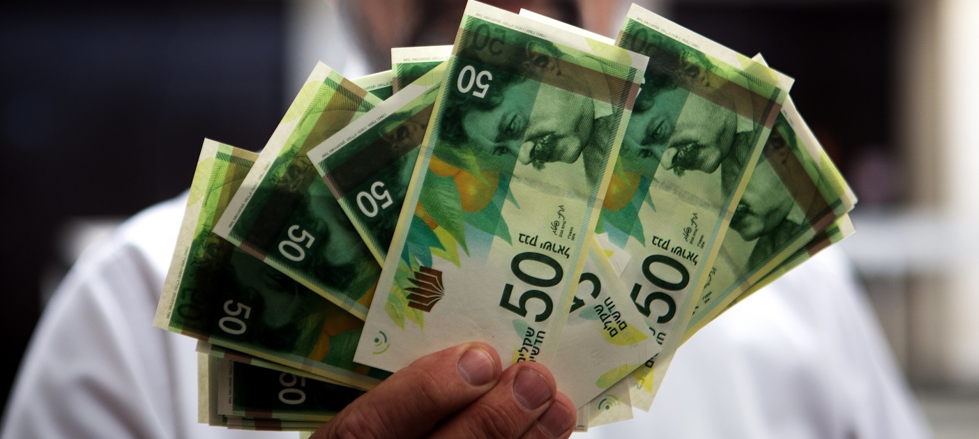 Прогноз курсу валют на липень: чого чекати від долара та євро на тлі глобальних викликів та політики НБУ