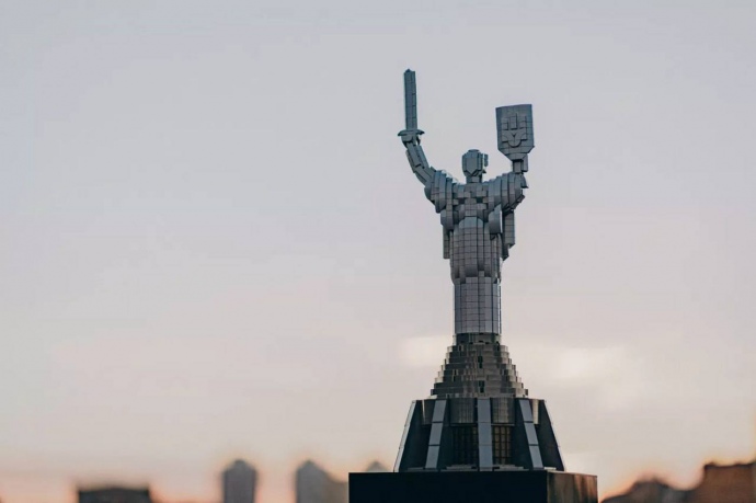 Українці між тривожністю та надією: нове дослідження добробуту