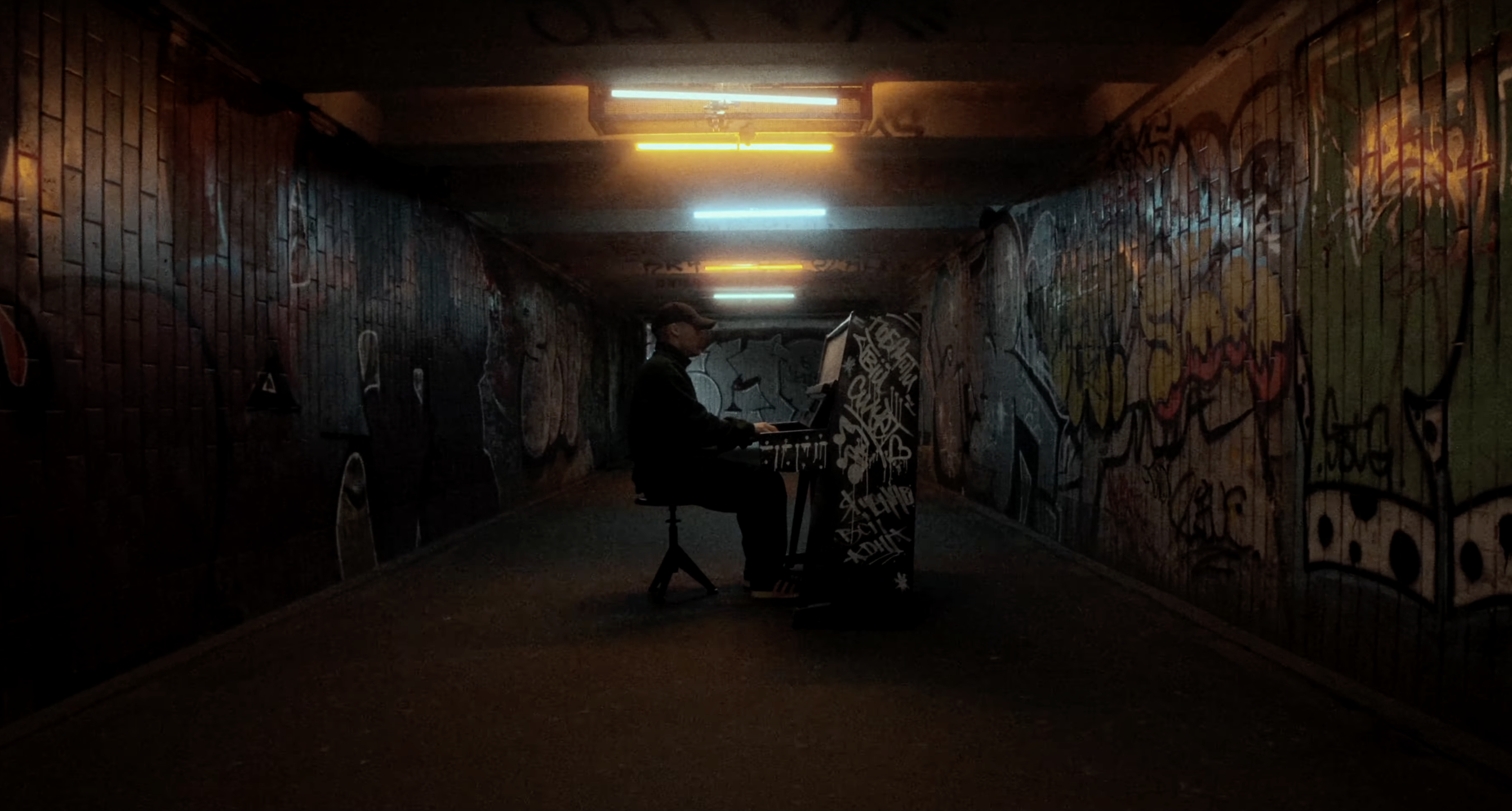 10 поверхів: фіналіст Нацвідбору на Євробачення YAKTAK випускає новий романтичний трек