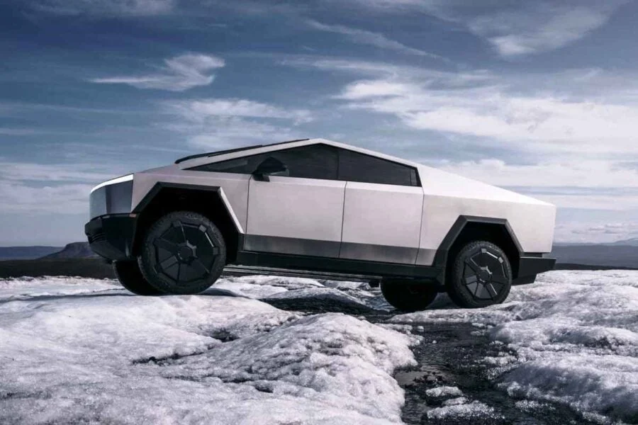 Тривожний сигнал для Америки: солдат підірвав Cybertruck у Лас-Вегасі, залишивши передсмертну записку