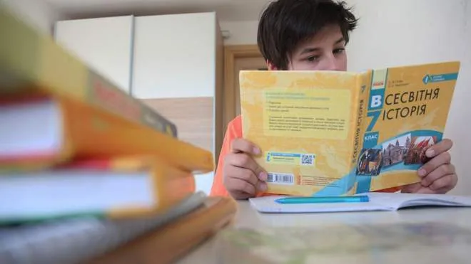Заборонені книги в Україні: за що та як карають за їх поширення
