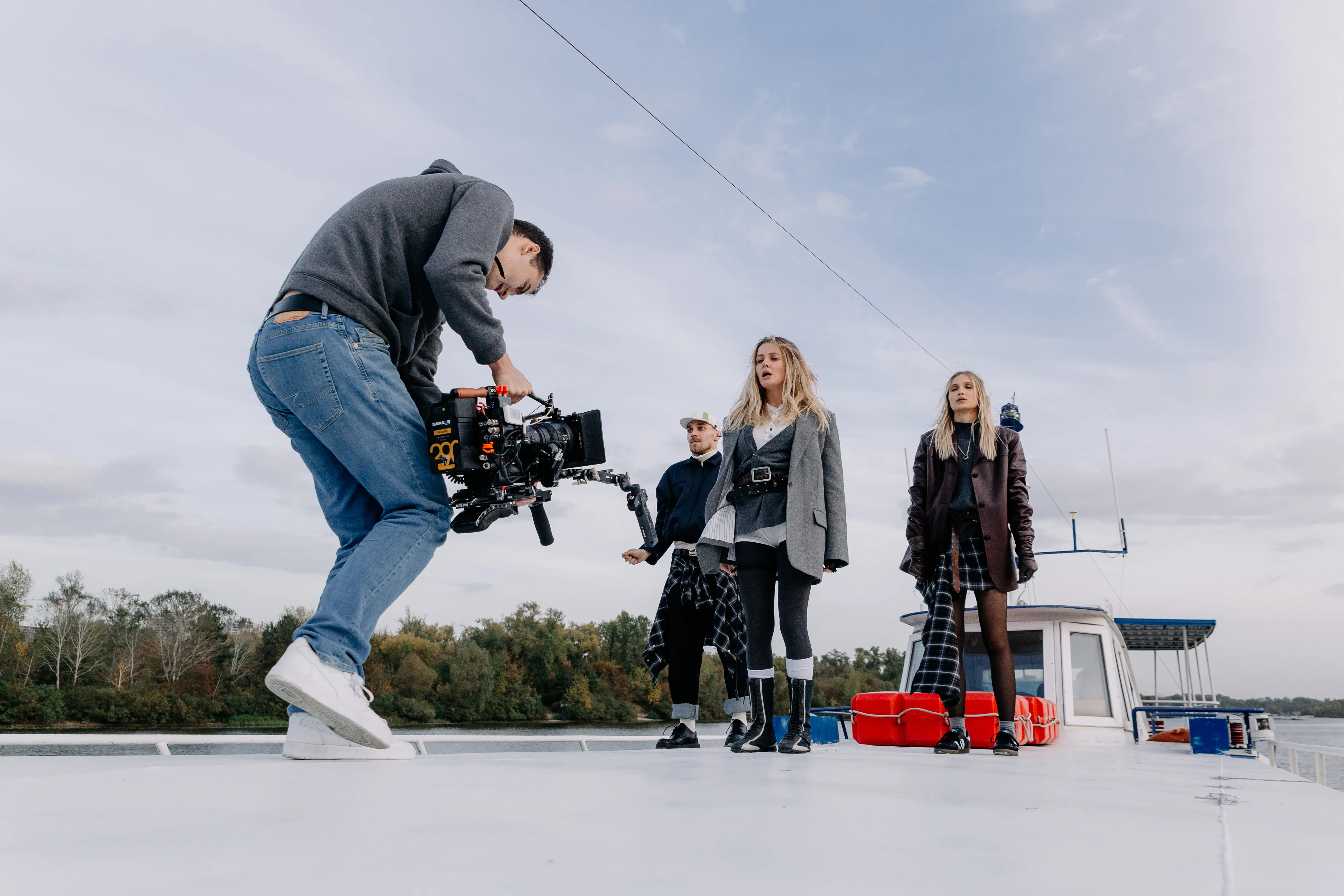 Прем’єра нової пісні KOLA «Титанік»: історія про підтримку та справжнє кохання