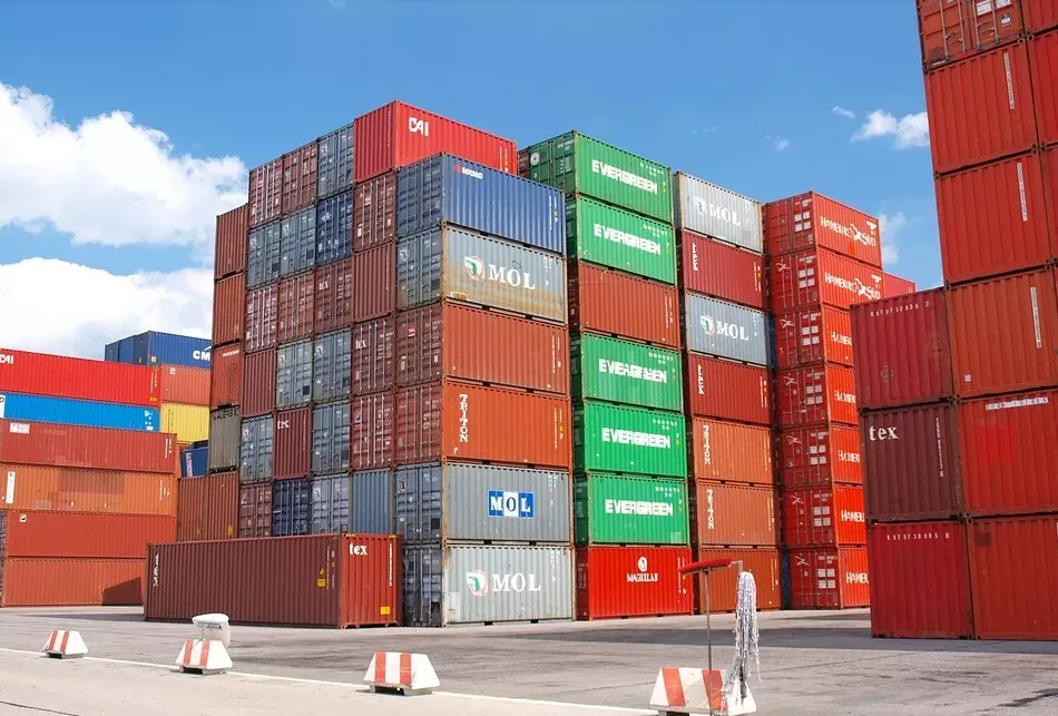 Український ритейл зріс на 22% за рік: як змінилися позиції найбільших торговельних мереж і хто увійшов до десятки лідерів