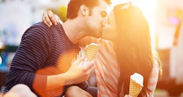 Слова, які руйнують довіру: що не варто говорити партнеру, якщо ви хочете побудувати справді міцні стосунки