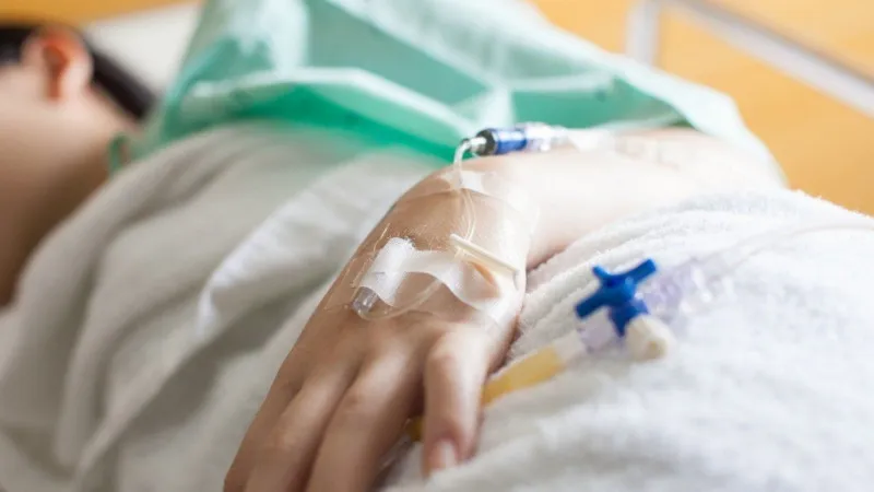 Спалах гострої кишкової інфекції у львівському ліцеї: причини, наслідки та перебіг одужання 23 постраждалих