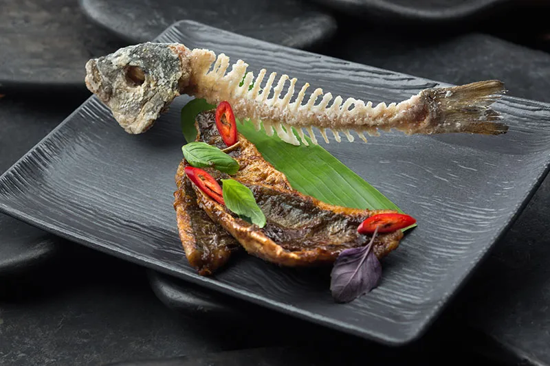 Названо рибу, яку не варто вживати через небезпеку для здоров'я, хоча її часто продають у супермаркетах за доступною ціною.