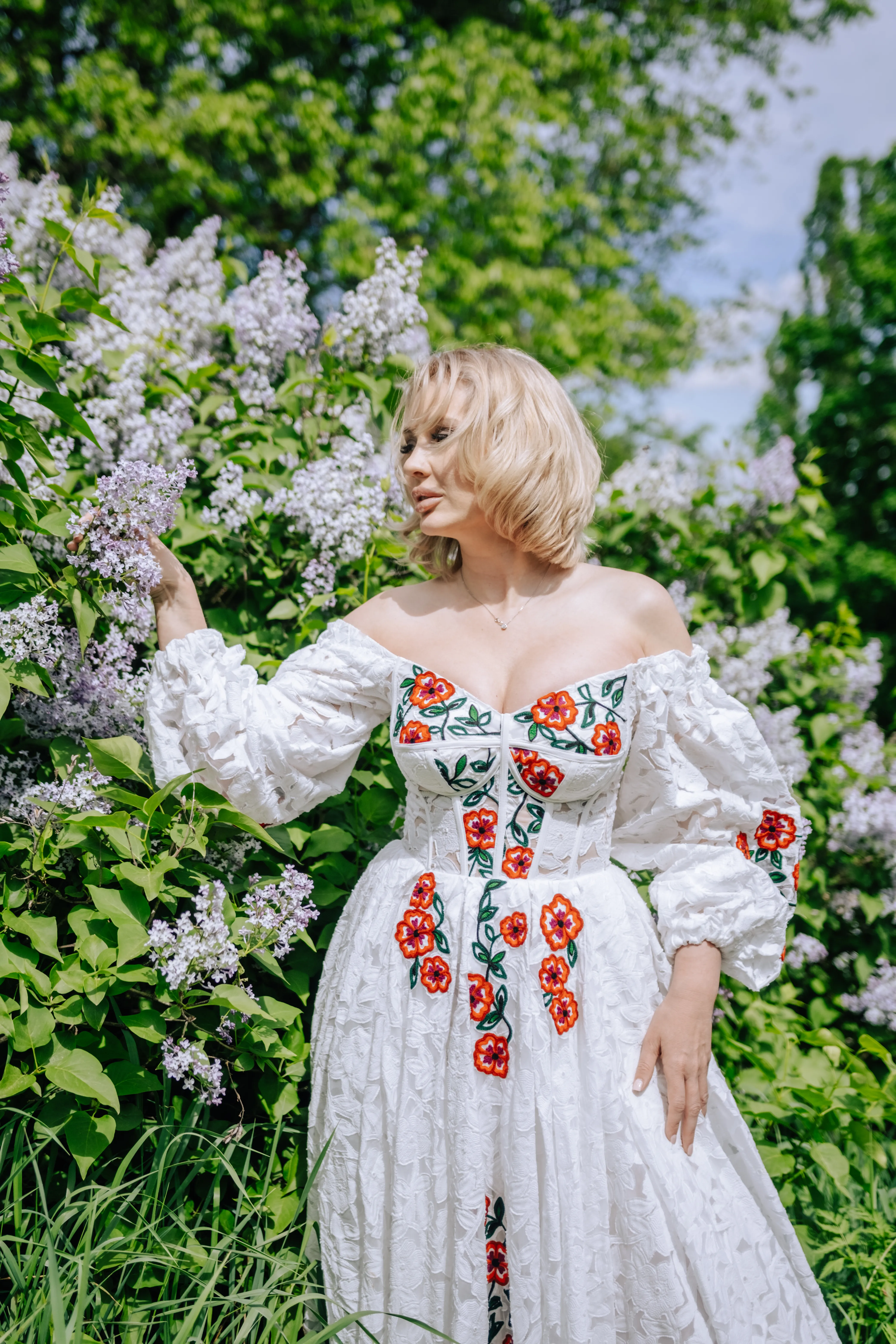 Пісня AVERINA «Небо» — молитва про біль і надію України