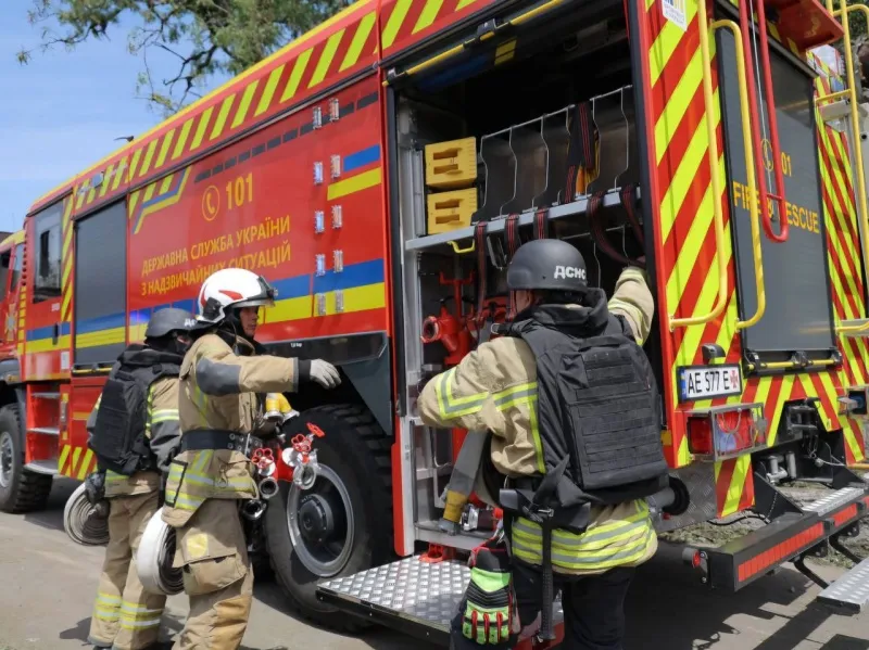 Атаки по енергетиці України: знеструмлення у трьох областях та боротьба енергетиків за стабільність системи