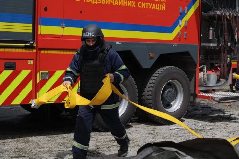 Ранкова атака на Полтаву: наслідки ворожого удару дронами по місту 3 липня, пожежа в будівлі ТЦК