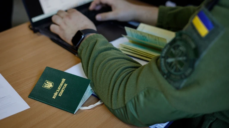 Зеленський підписав закон про протидію дискримінації та домаганням у війську: нові правила дисципліни та захисту гідності військових