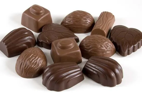 Скільки цукерок потрібно з’їсти, щоб набрати 1 кг ваги: наука про калорії і реалії харчування, які вас здивують