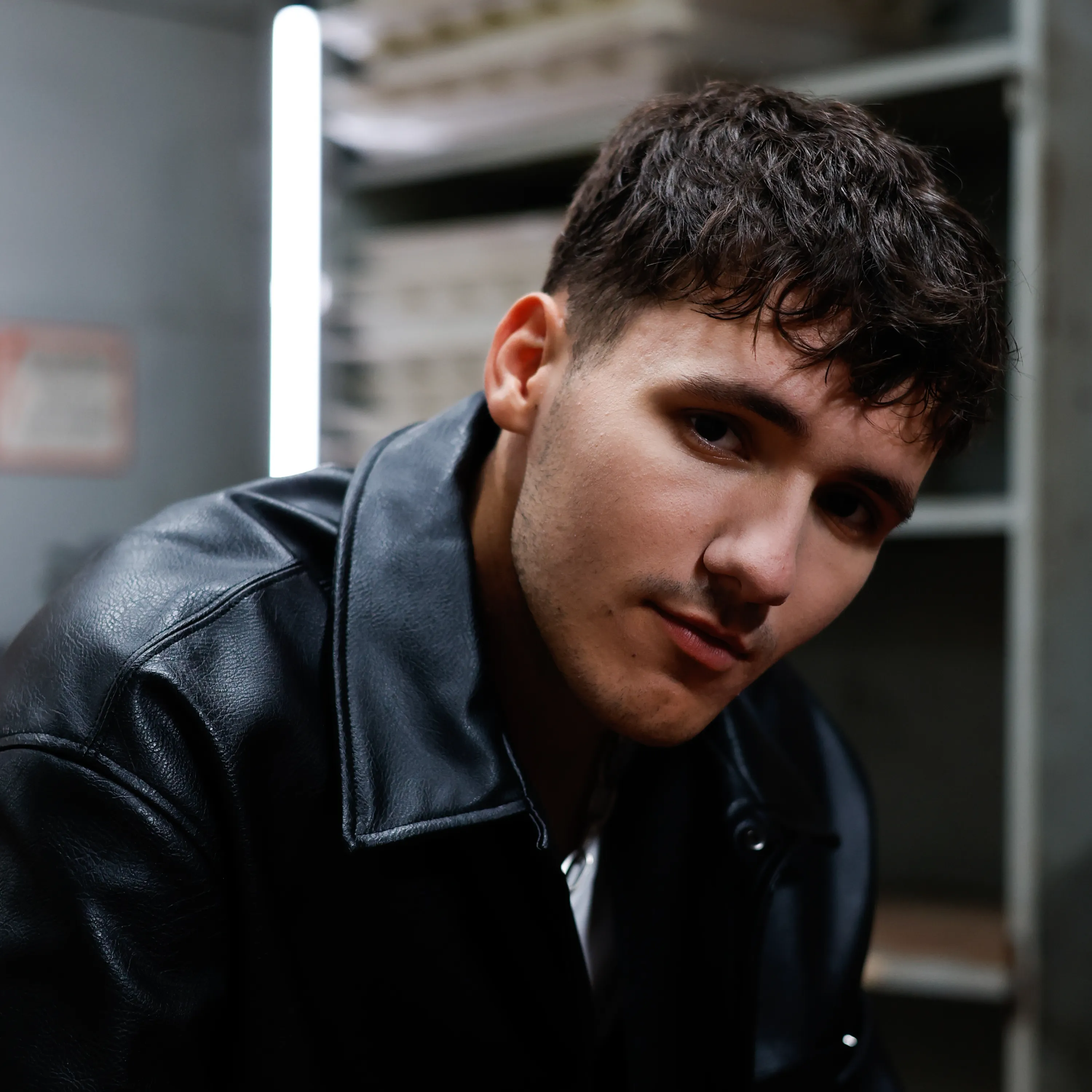 YAKTAK презентує новий трек “Не питай мене” — драйвовий перезапуск звучання артиста