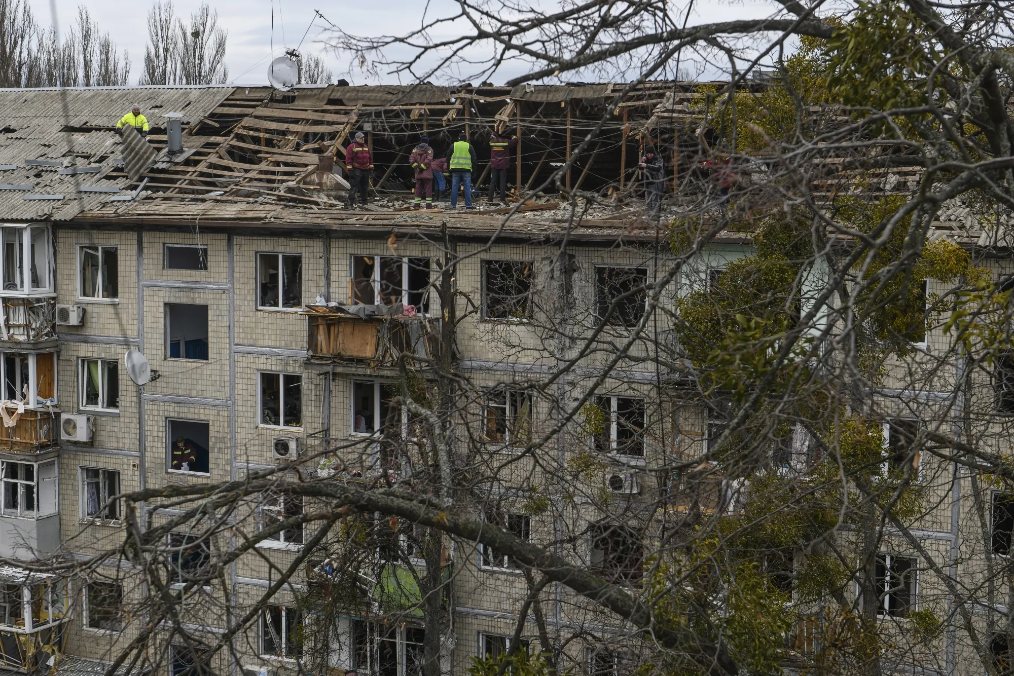 Китайські супутники й удари по Україні: що означає заява Зеленського про «кореляції»