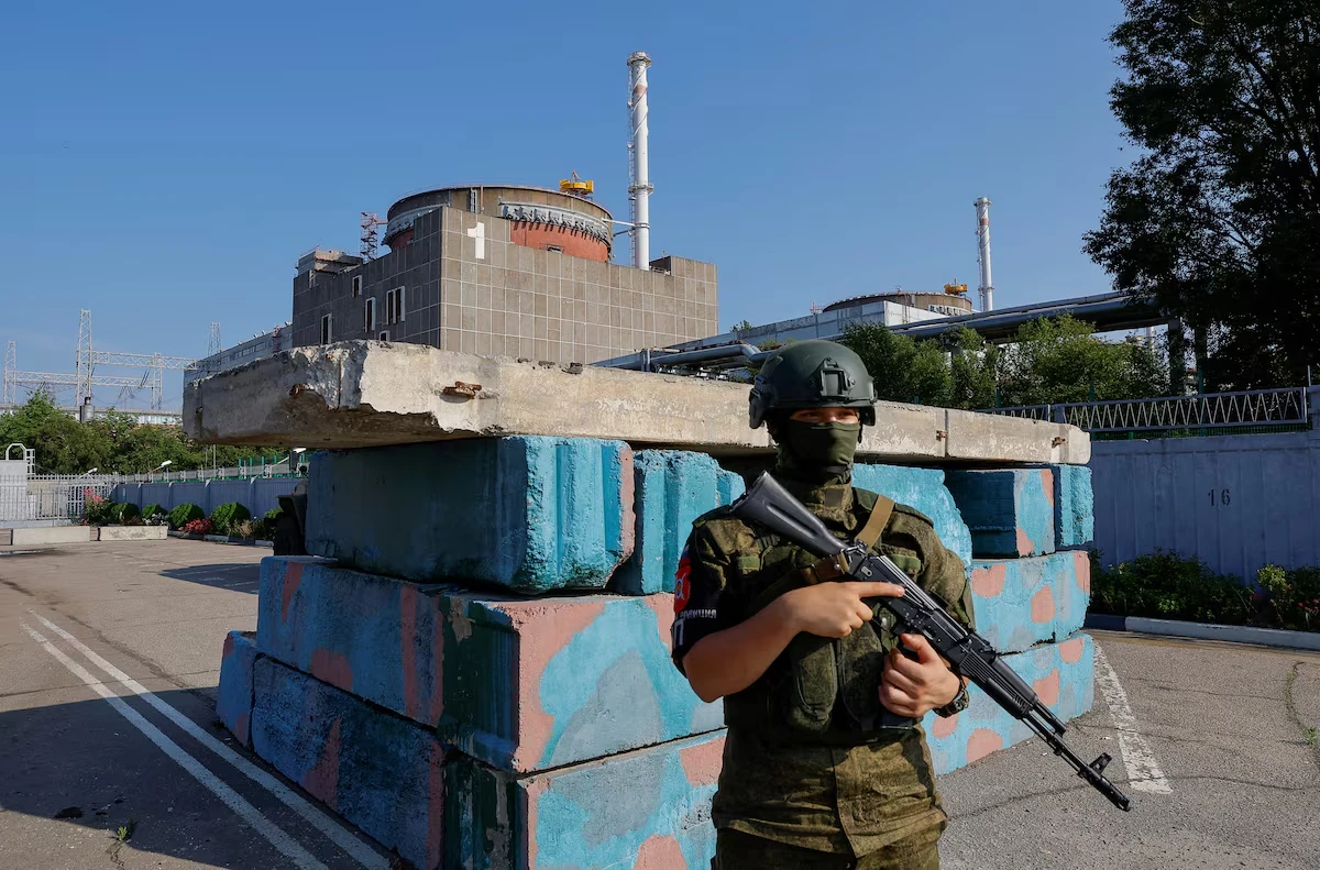 Запорізька АЕС у мирному плані Трампа: кому дістанеться енергія і ризики безпеки