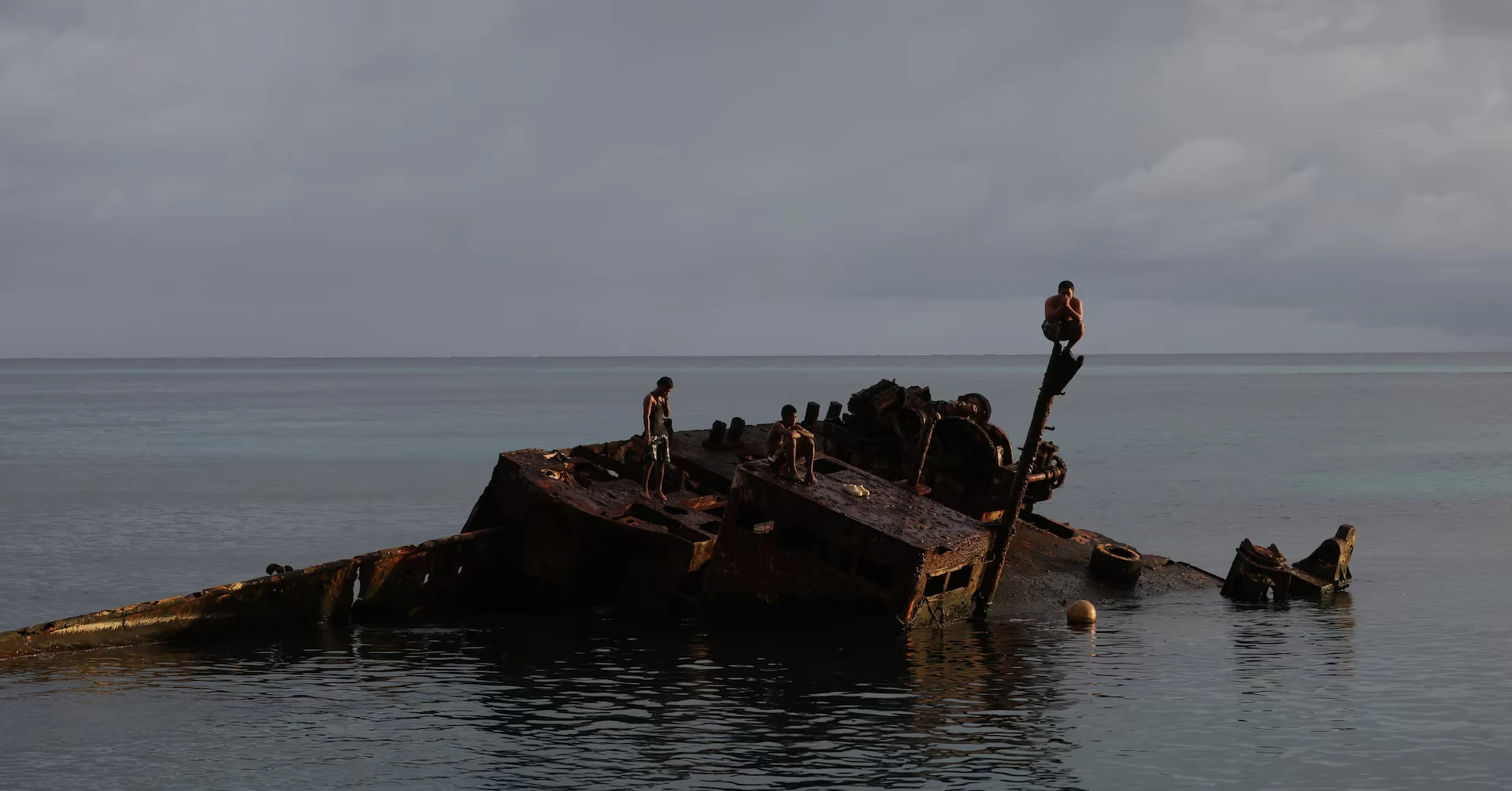 Ебєє під тінню бази США: як «форпост стримування Китаю» виснажує людей