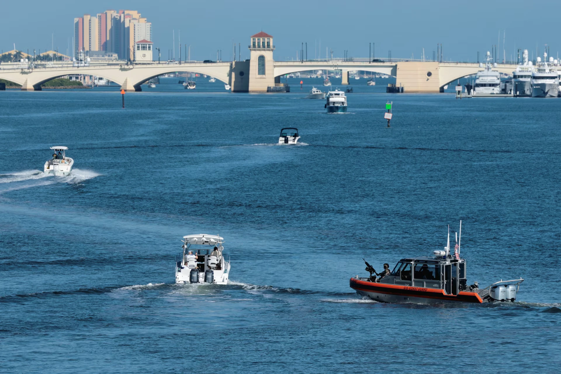 Зеленський і Трамп у Флориді: переговори про мир, території та майбутнє України