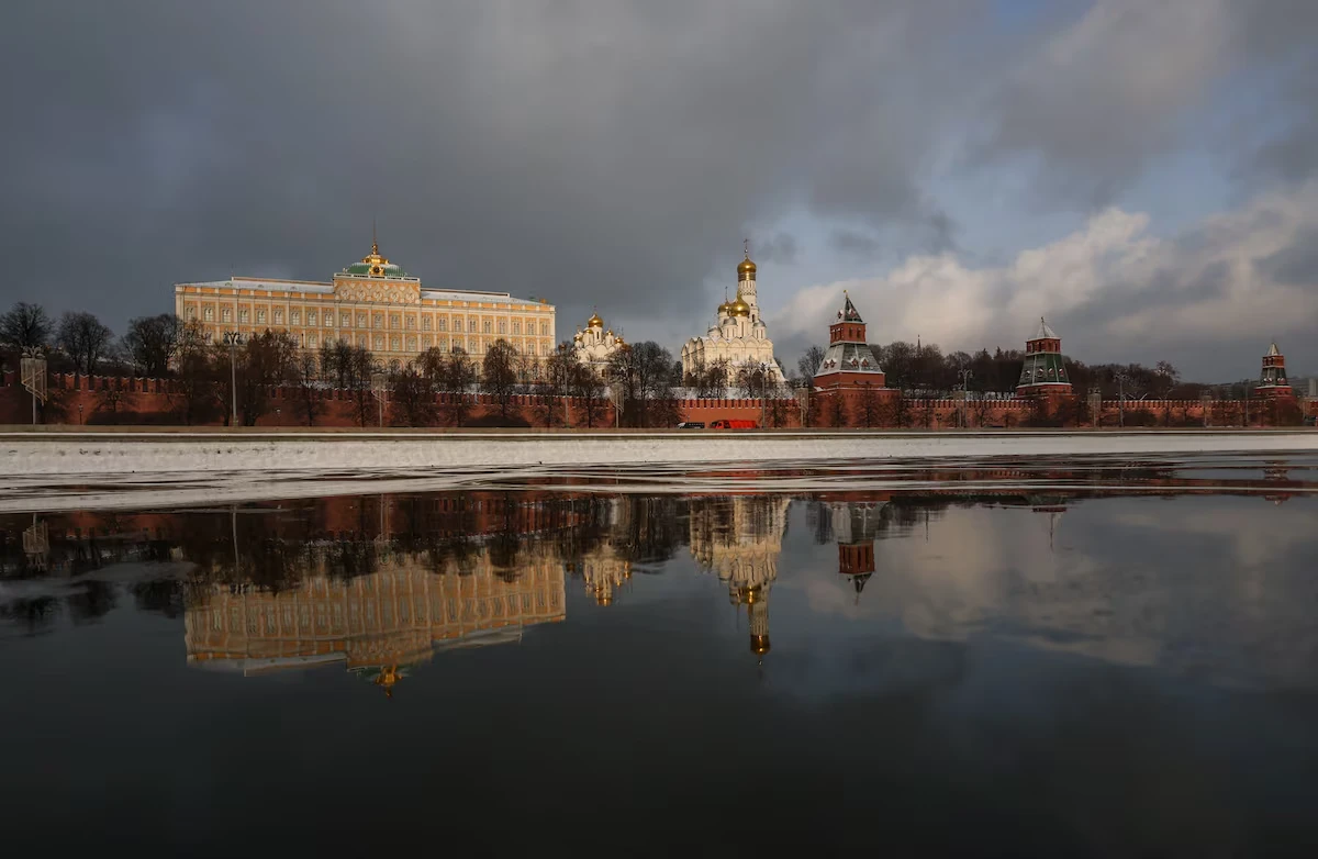 Кремль вимагає виходу ЗСУ з Донбасу: ультиматум Пєскова і новий дзвінок Путін—Трамп