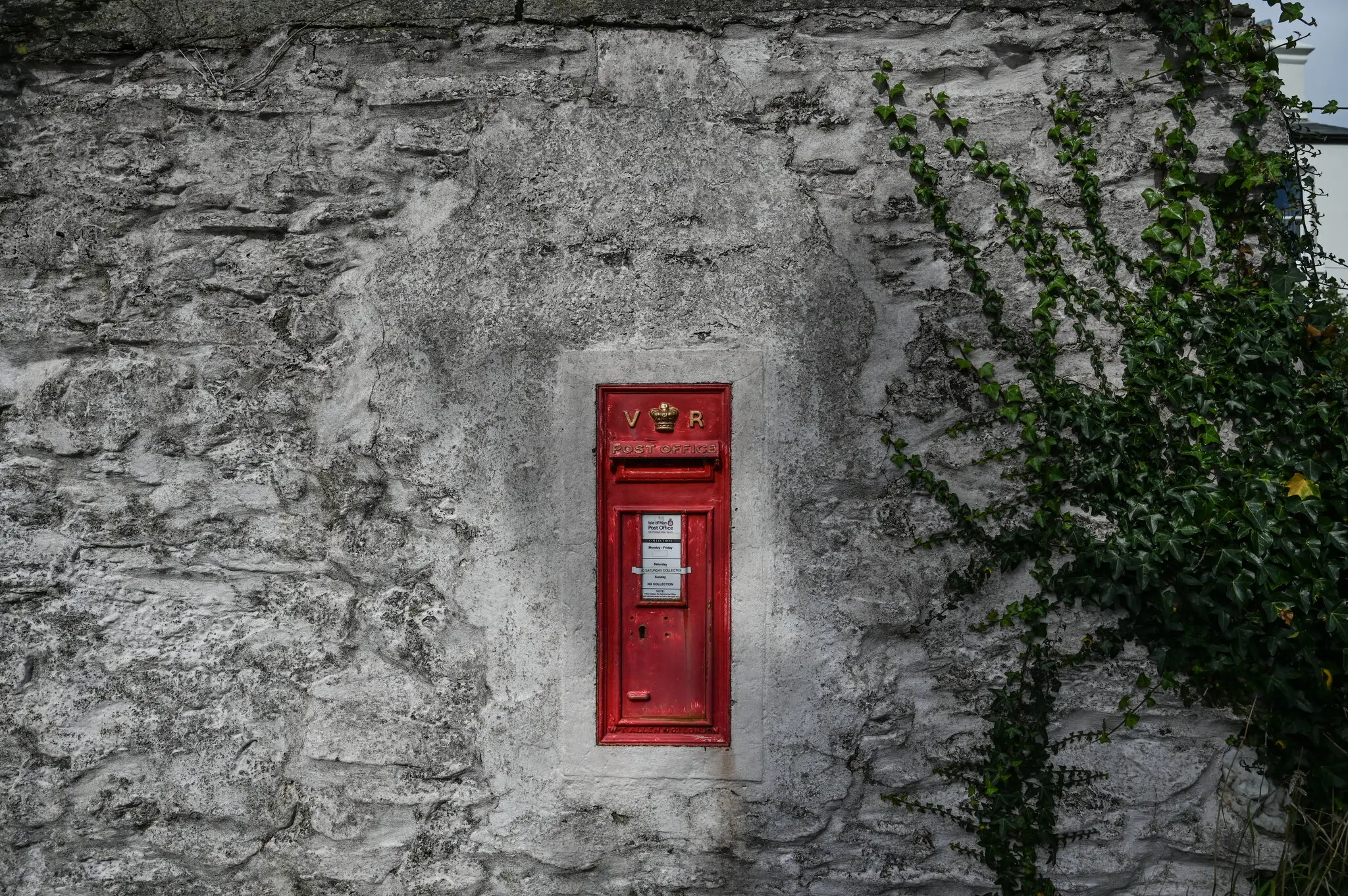 Королівська пошта під тиском часу: чи здатна Royal Mail повернути довіру британців