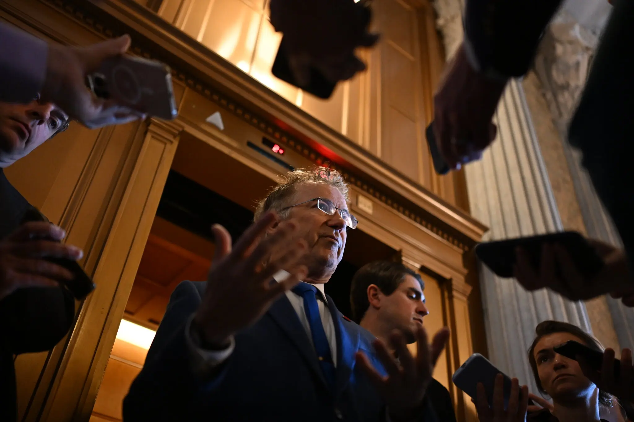 Сенат США просунув резолюцію, щоб обмежити застосування сили Трампом у Венесуелі