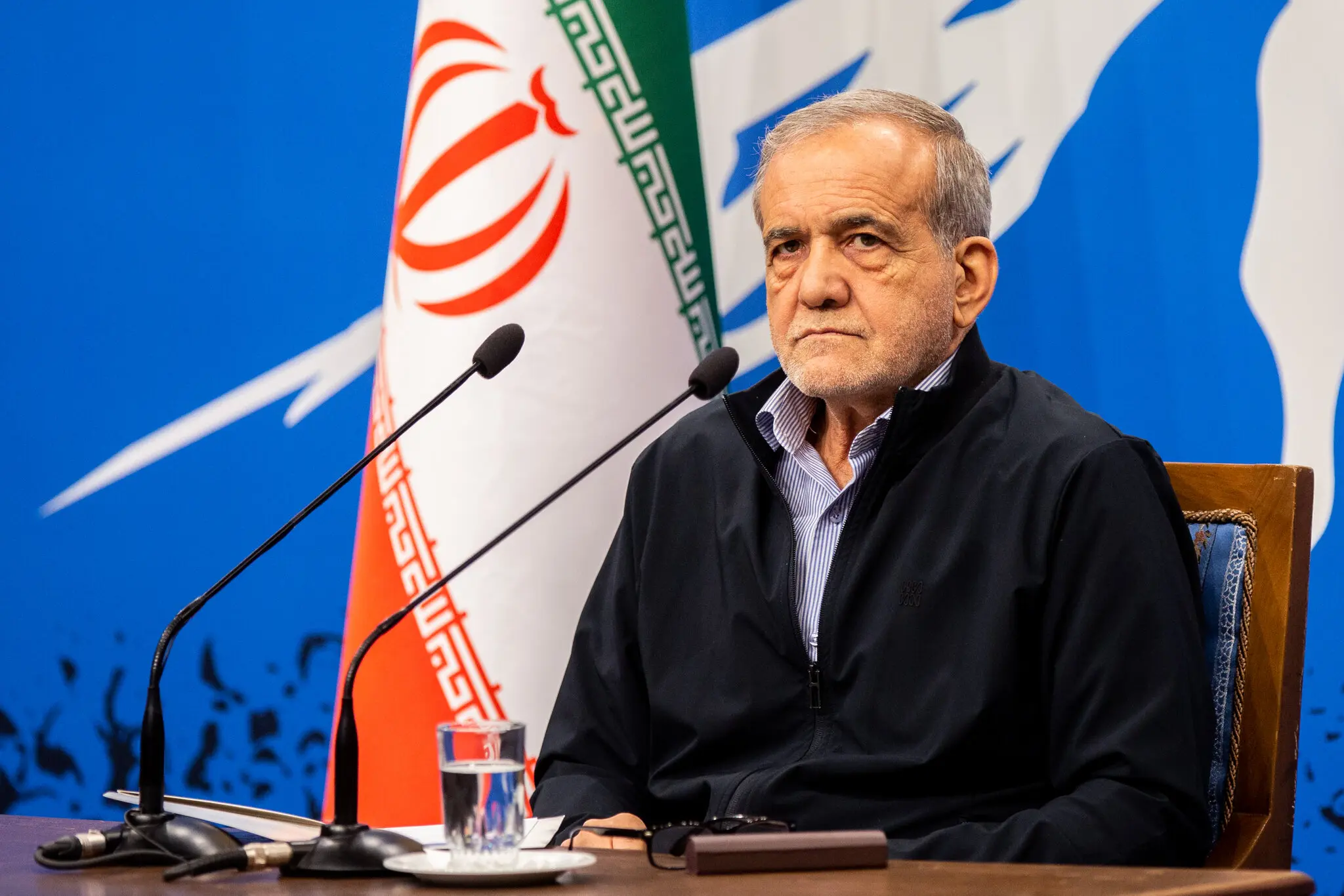 Іран на межі: протести, блекаут і жорстка лінія Пезешкіяна