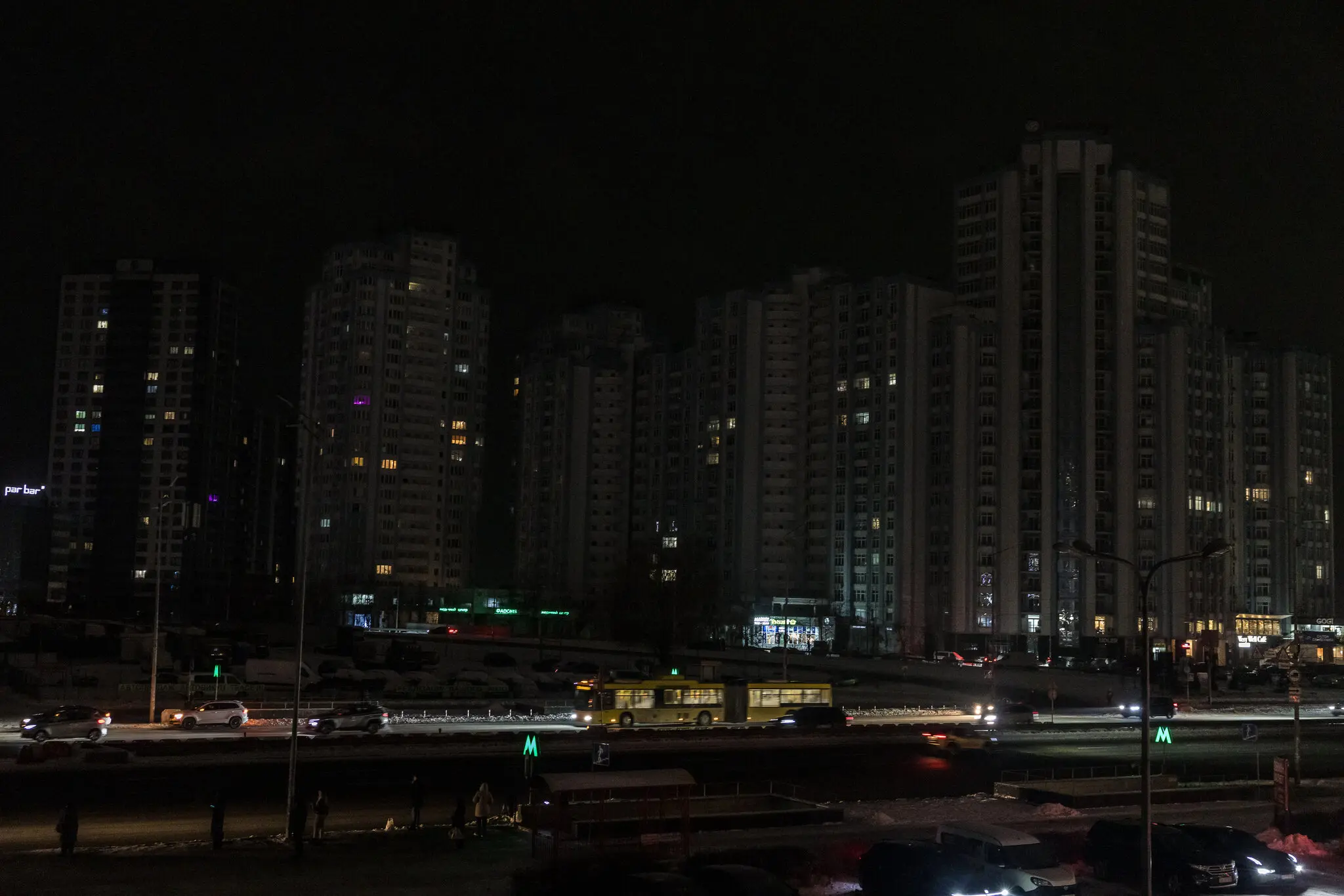 Київ закриває школи до лютого: як блекаути ламають звичне життя столиці