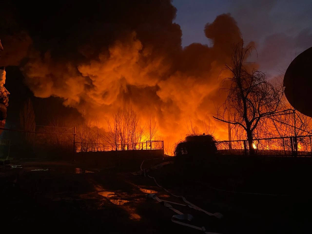 У селі Мар’янське на Криворіжжі після нічної атаки зник мобільний зв’язок