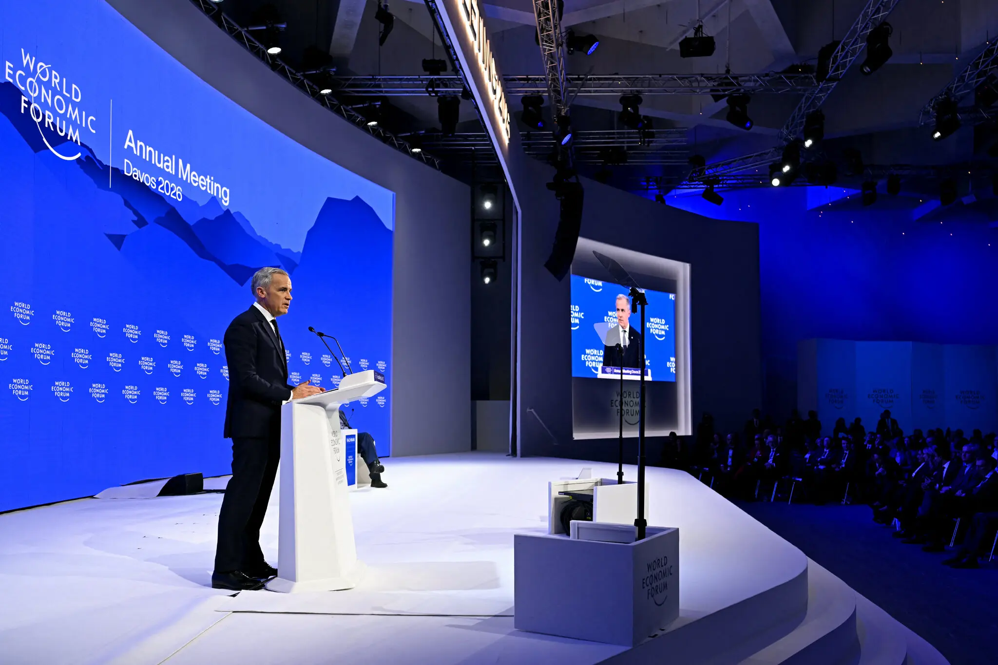 Трамп публічно «поставив на місце» Карні в Давосі — і підсвітив нерв USMCA