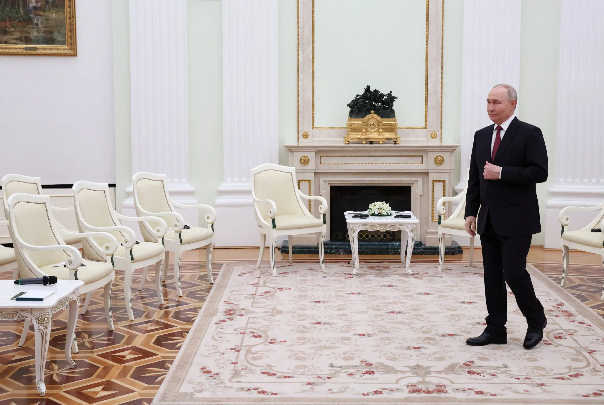 Путін заявив, що Росія може зробити пожертвування «Раді миру», якщо США розморозять активи