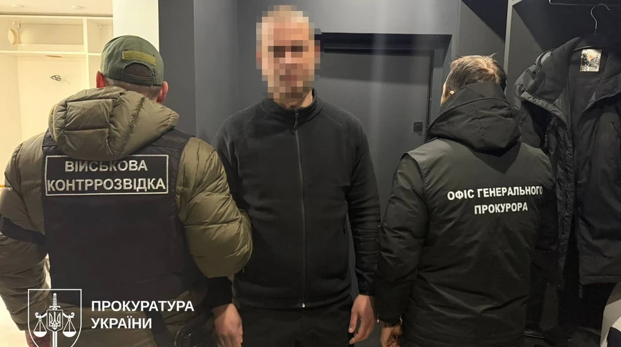 У столиці викрито масштабну схему ухилення від служби: під підозрою високопосадовець районної адміністрації