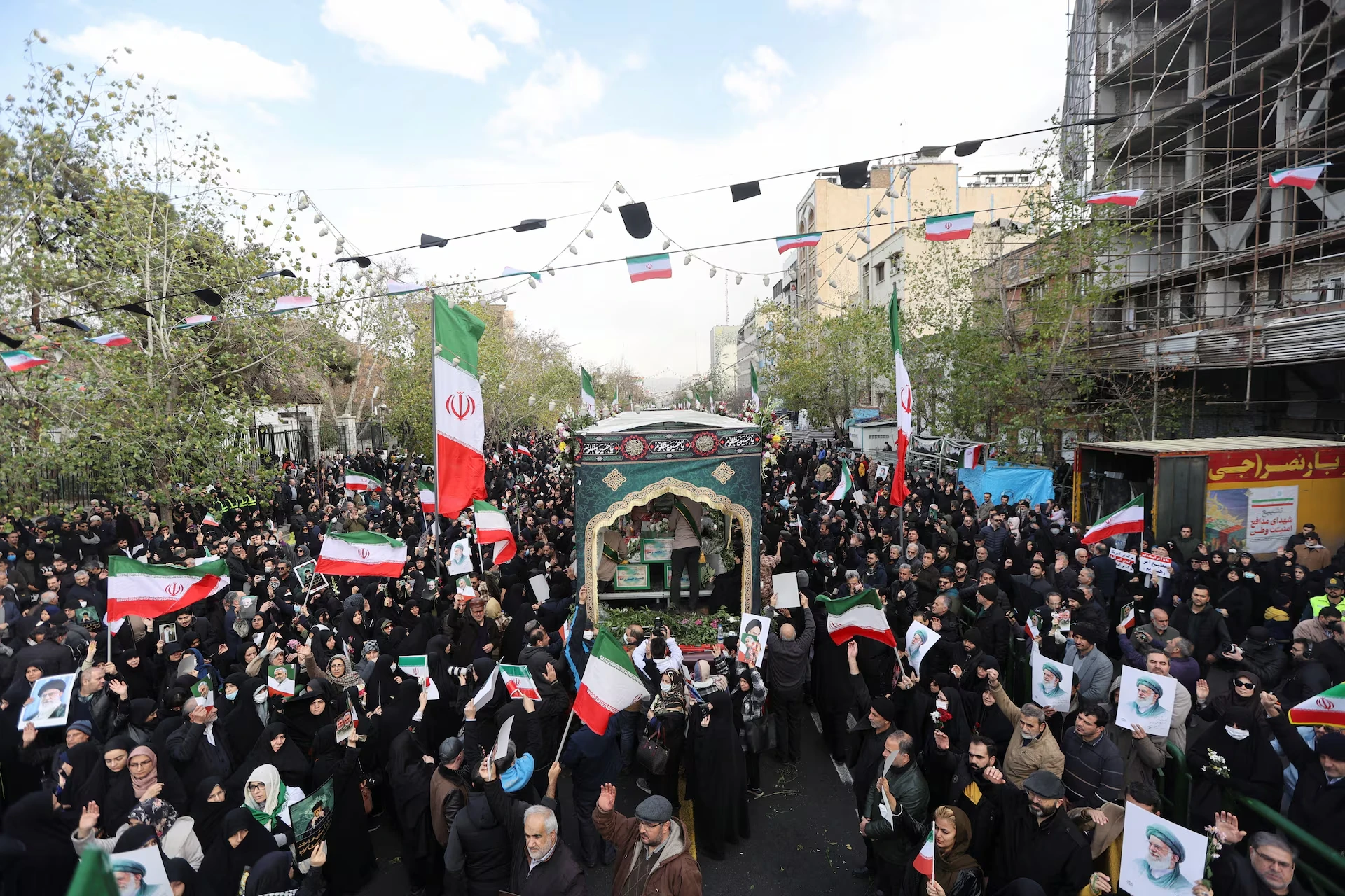 Іран після вибуху гніву: як протести, що сколихнули країну, були втоплені в тиші та страху