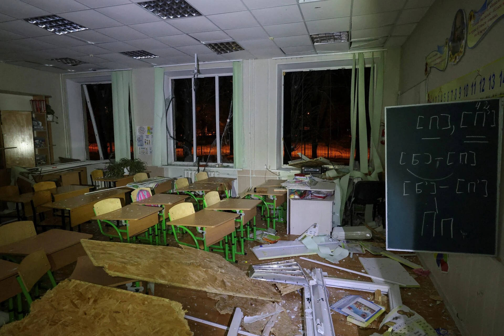 Темрява як зброя: Росія вдарила по Харкову, Одесі, Кривому Розі і й інших містах, залишивши їх без світла