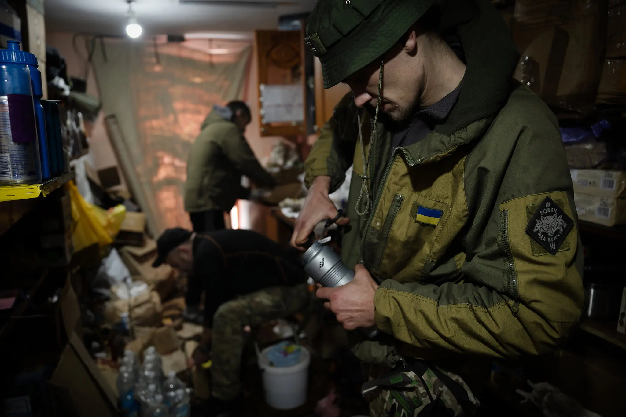 «Мама-дрони» на передовій: як Vampire возить печиво й рятує бійців