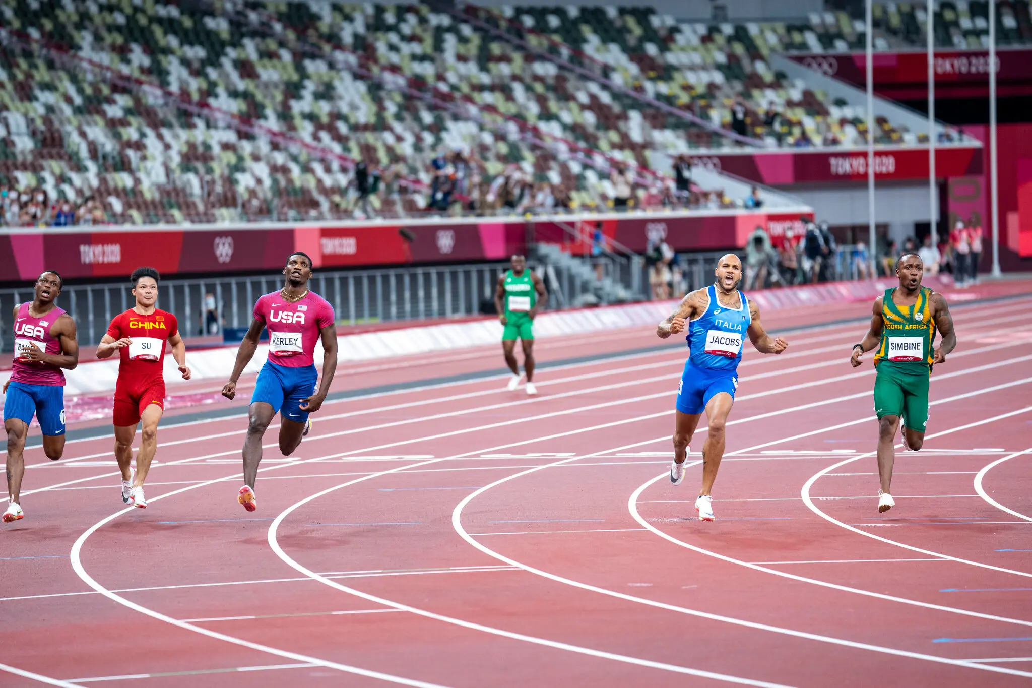 Олімпійці у формі: як поліція й армія Італії купують шлях до медалей