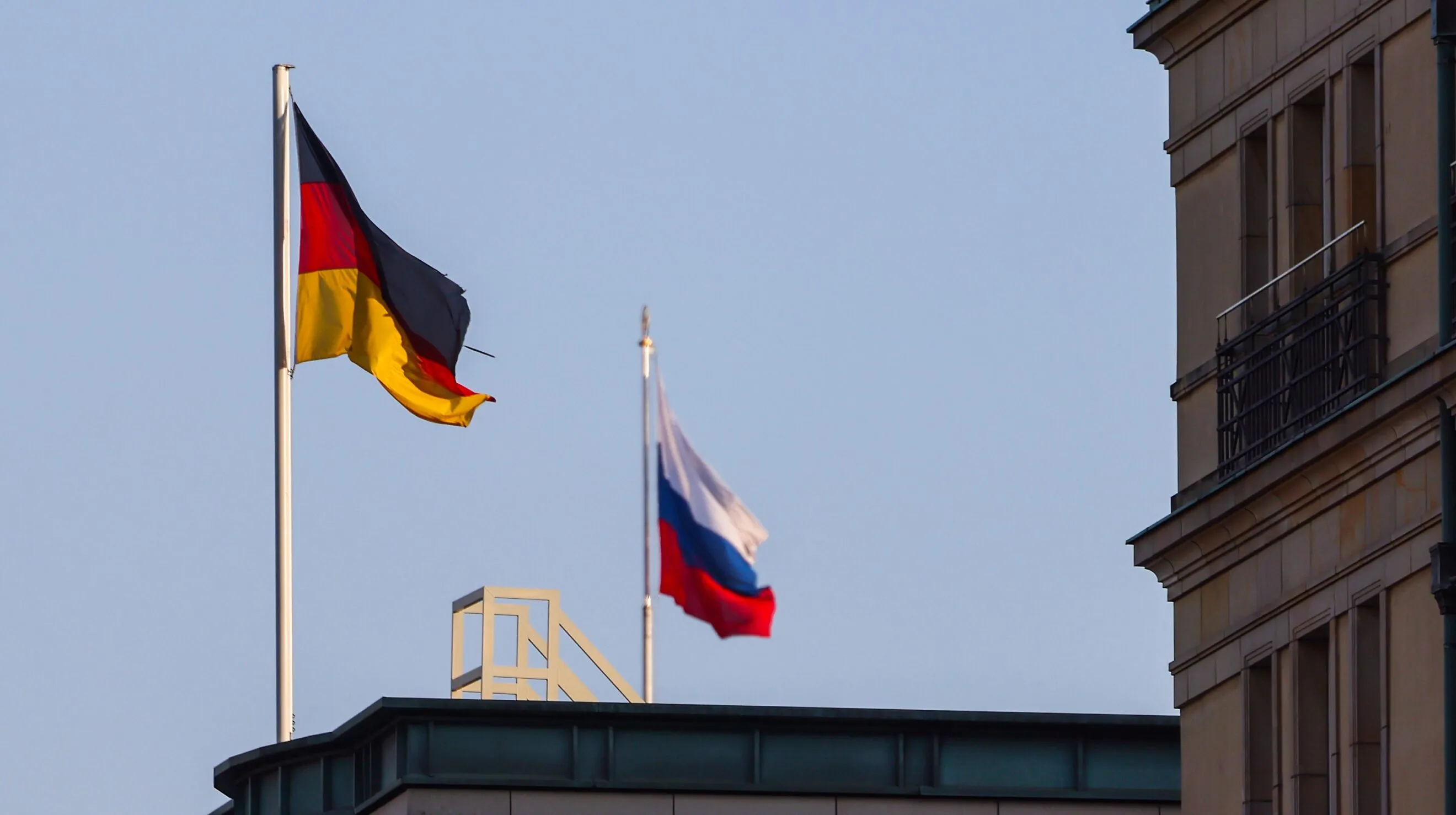 Мережа постачань до РФ у серці ЄС: що показали арешти в Німеччині