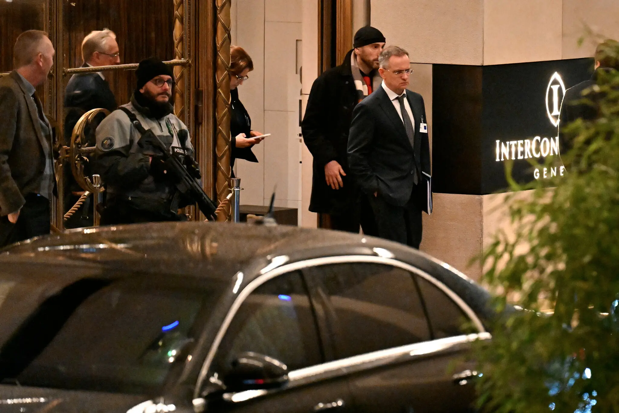 Другий день переговорів у Женеві завершився за дві години: мирний трек буксує