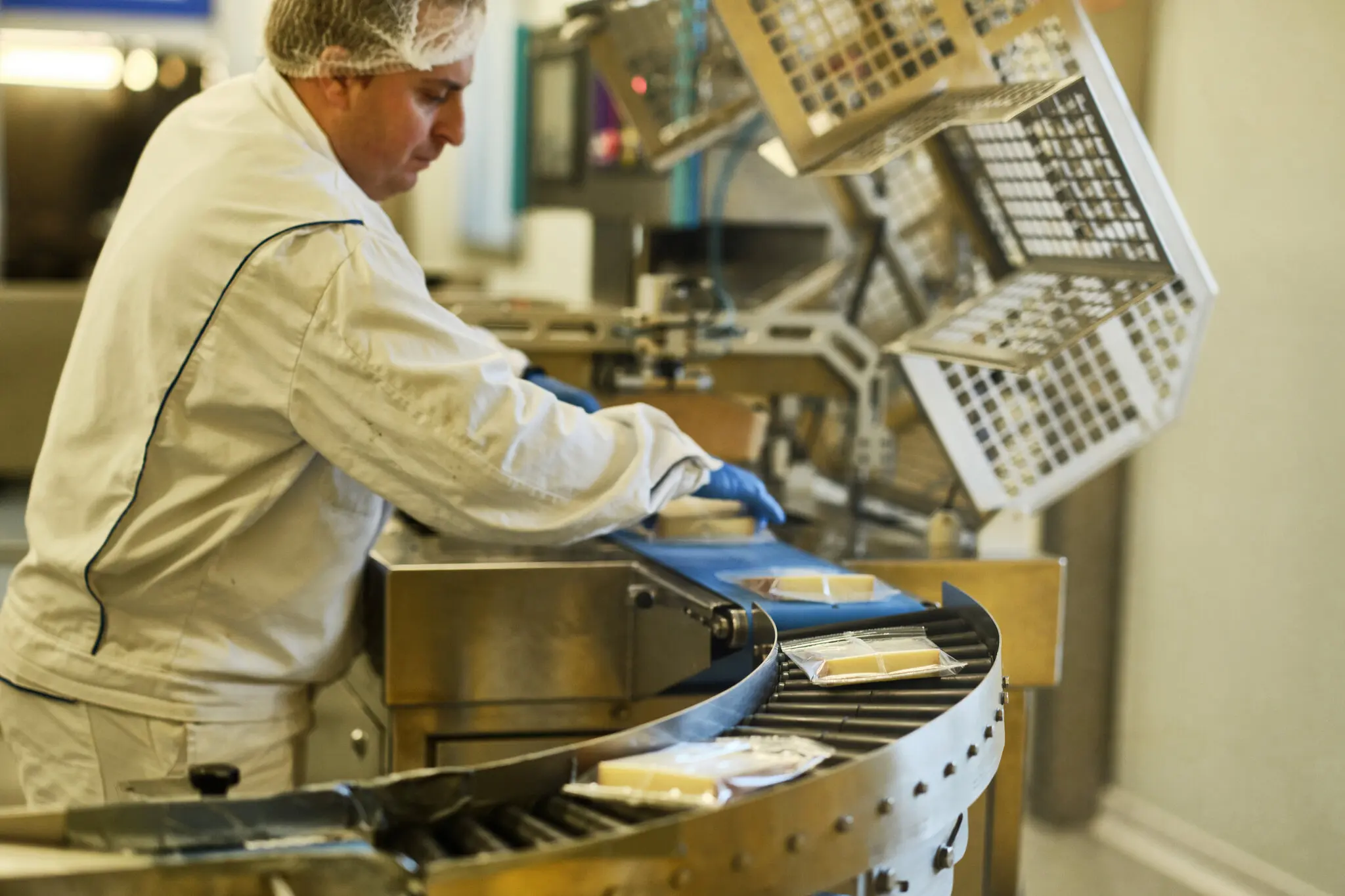 ЄС ставить угоду з США «на паузу»: 15% мито Трампа знову розмиває правила