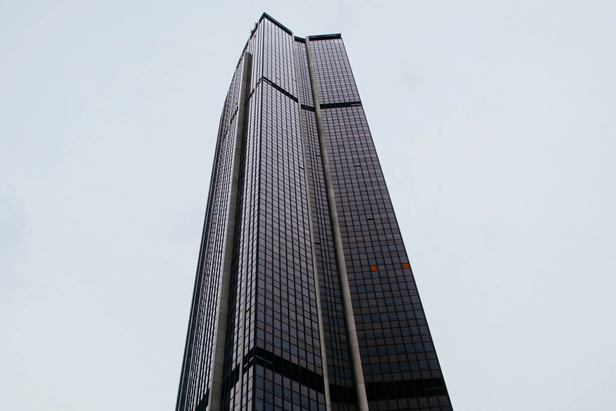 Вежа Монпарнас: як Париж переробляє найспірніший хмарочос