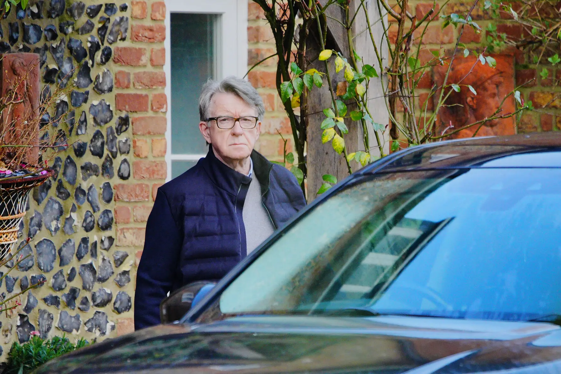 Мандельсон під слідством: хто він і чому «файли Епштейна» зламали кар’єру