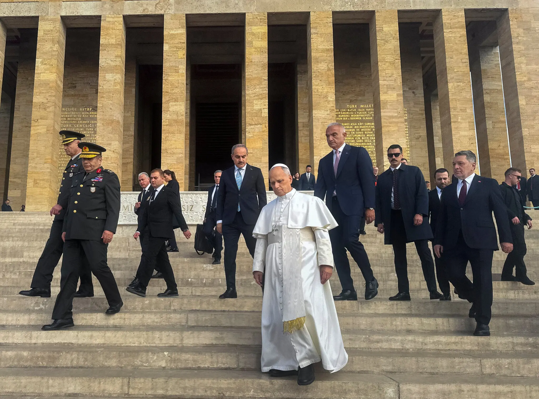 Папа Лев XIV їде в Африку: Ватикан фіксує зсув «центру ваги» Церкви