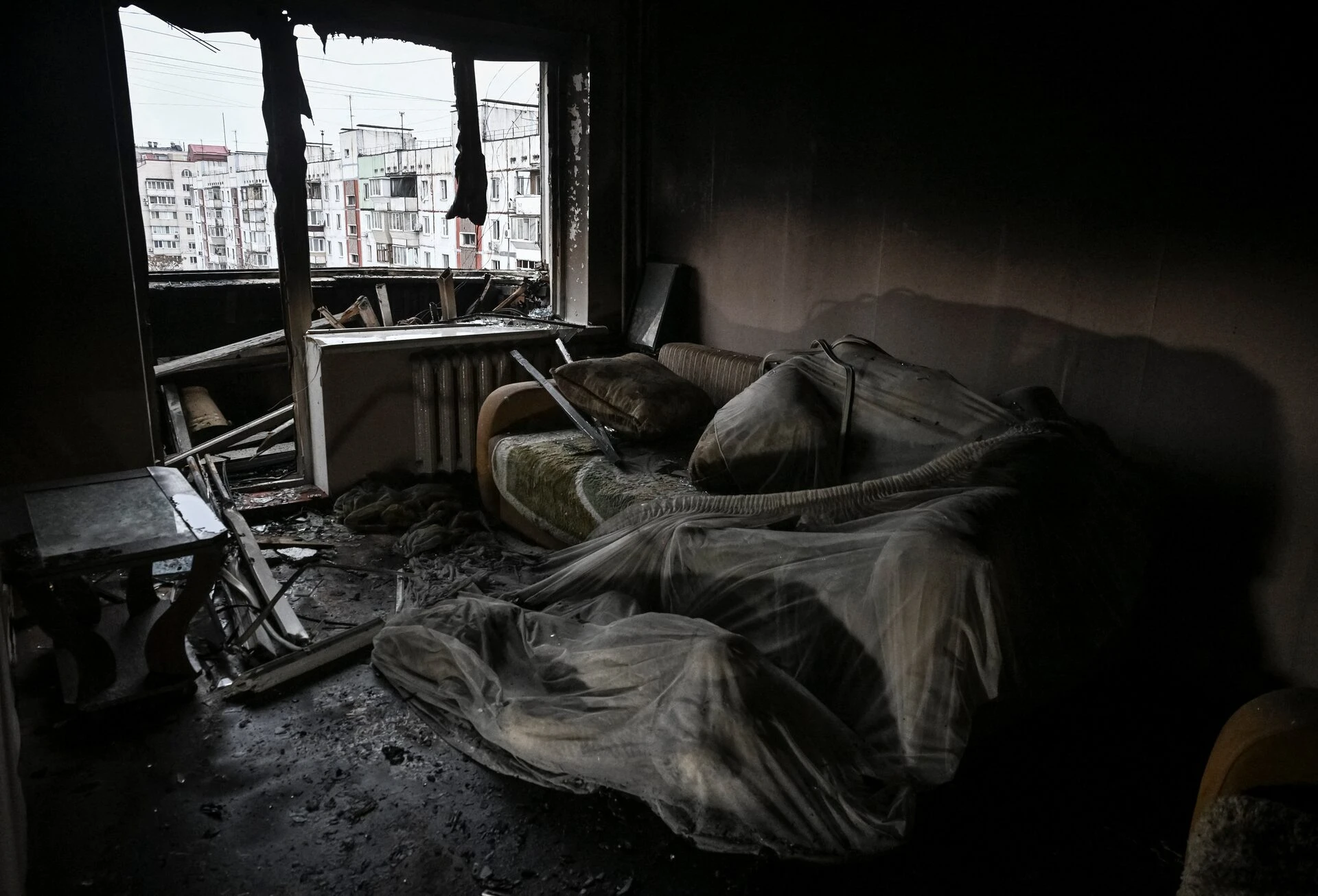 Масований удар по енергетиці: 420 дронів і 39 ракет за одну ніч