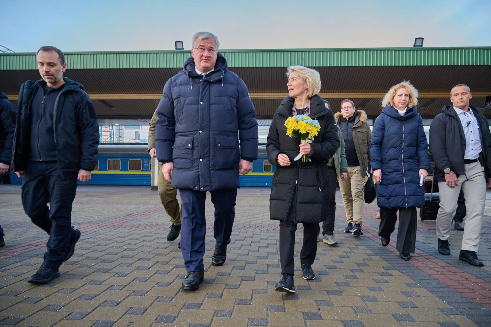 Зустріч у Києві на четверту річницю великої війни: лідери дев’яти країн Європи прибули підтримати Україну