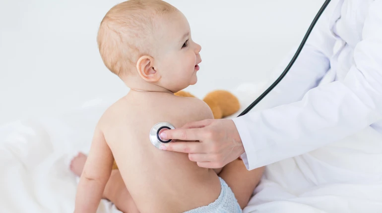 В Україні затвердили єдиний порядок медичного супроводу дітей з ризиком порушень розвитку з перших місяців життя