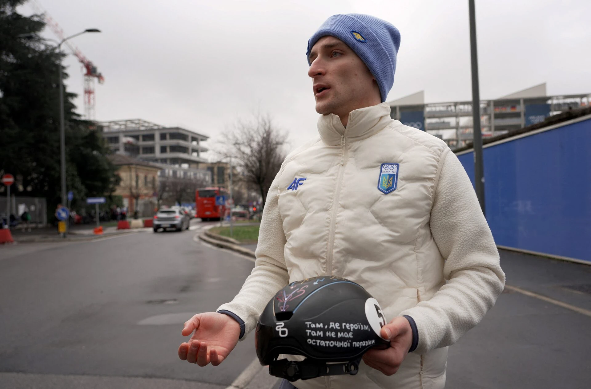 «Героїзм» під скотчем: як МОК воює з символами України на Олімпіаді