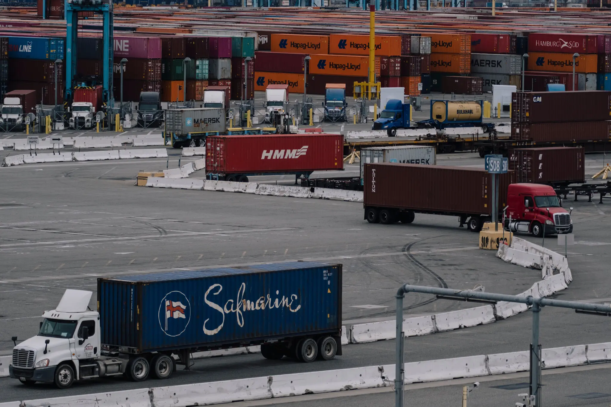 Тарифи під примус: Трамп запускає глобальне розслідування про рабську працю