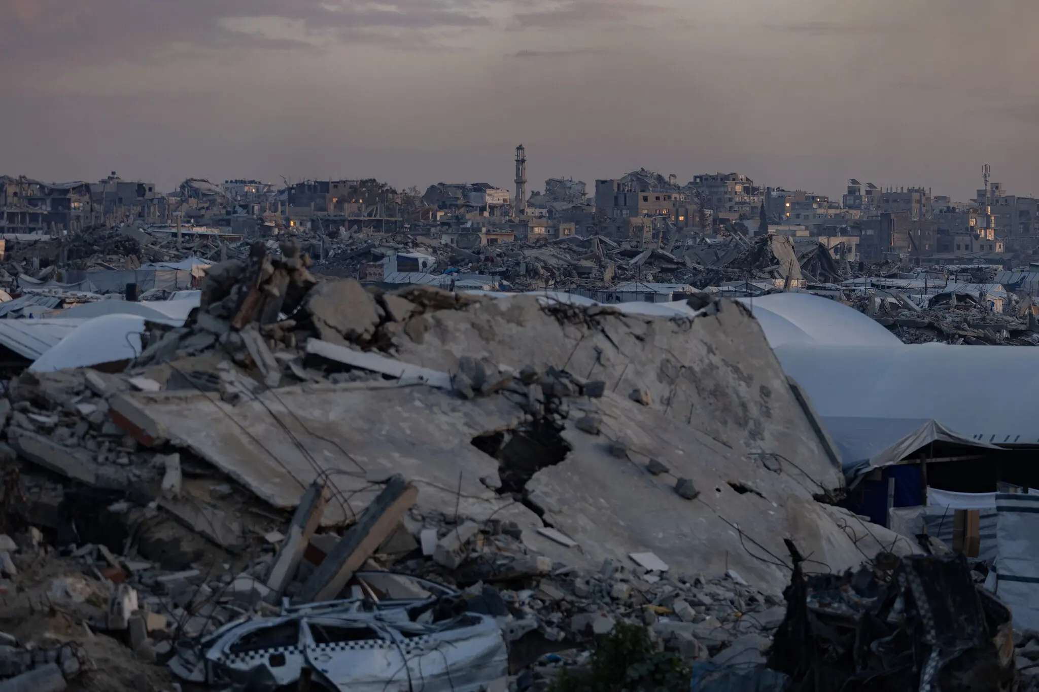 Листівки над Бейрутом: як Ізраїль змінює фронт тиску на Ліван