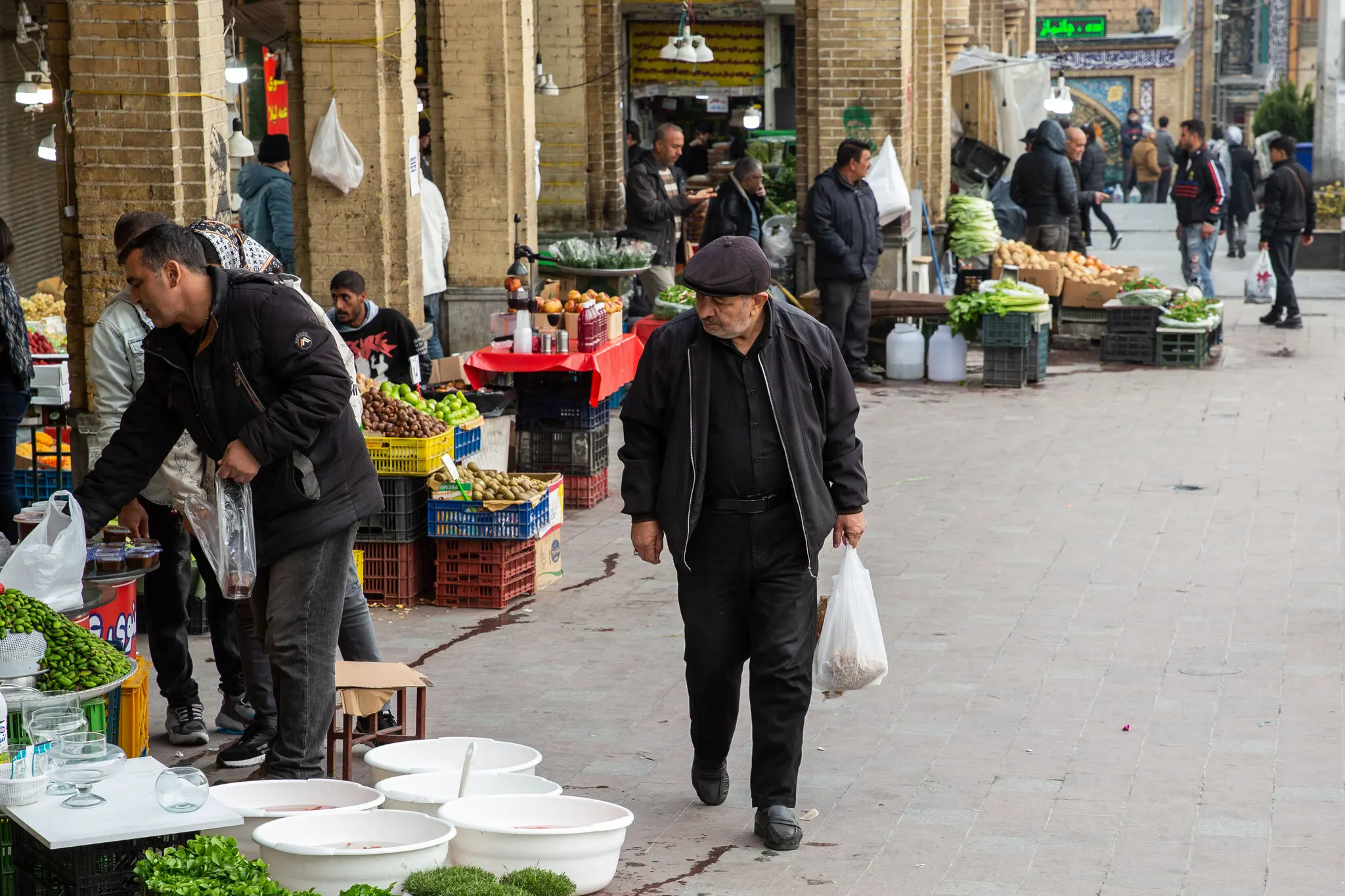 Тегеран порожніє під бомбардуваннями: між страхом, втомою і надією на зміни
