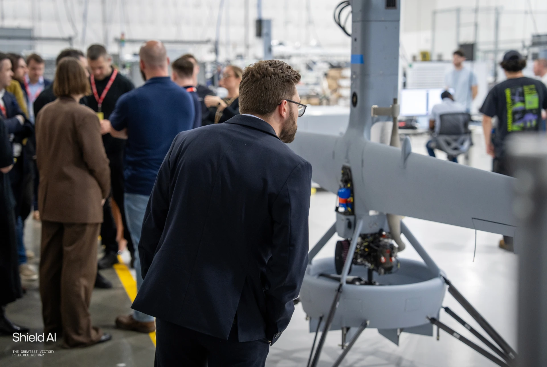 Штучний інтелект у небі: американська технологія Hivemind допоможе українським дронам самостійно ухвалювати рішення