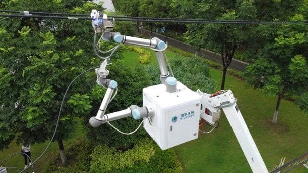 Робот-електрик вперше у світі відремонтував лінію під напругою 10 кВ: технологія, що змінює майбутнє енергетики