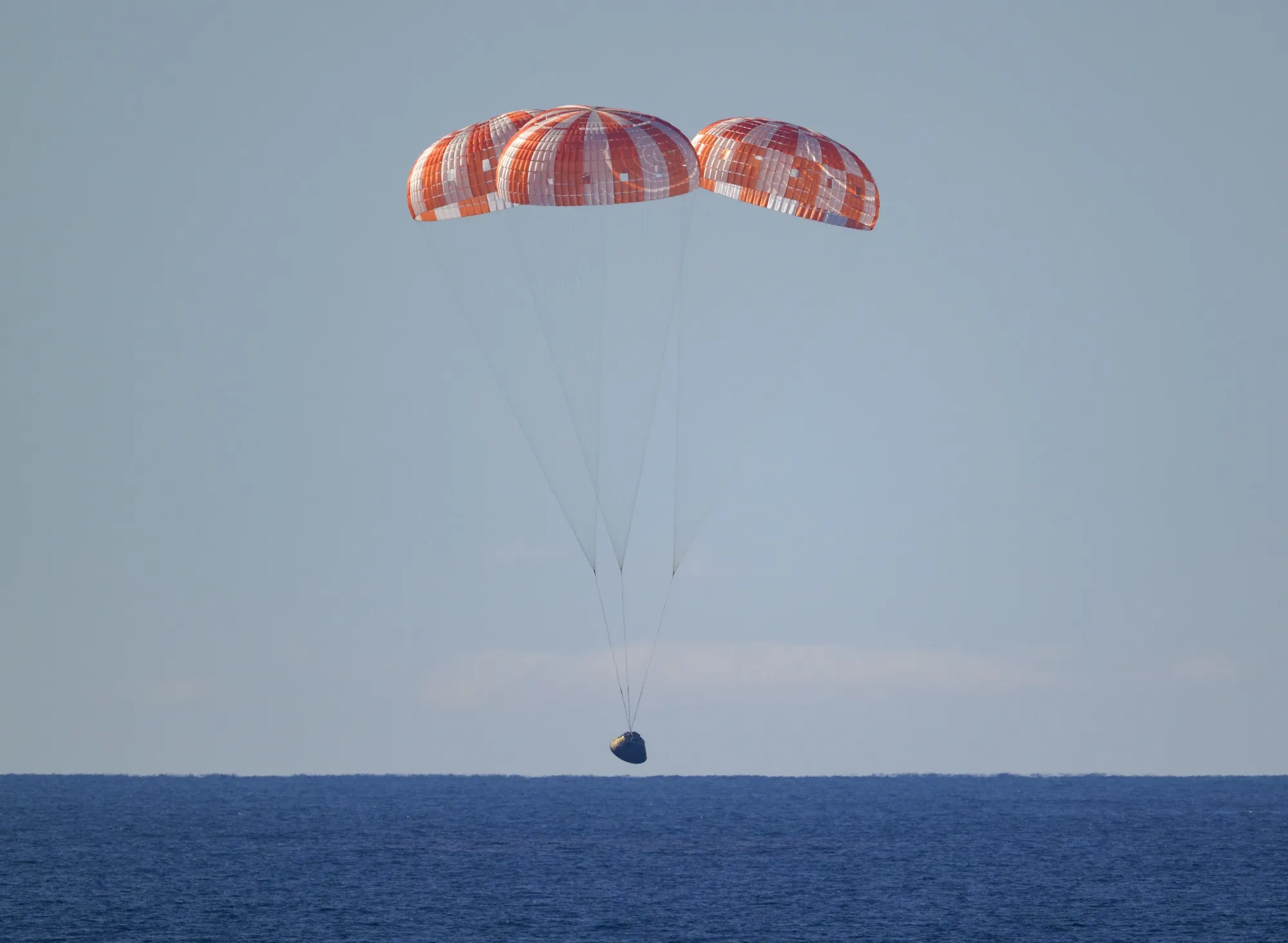 Artemis II повернула Місяць у політику: що насправді означає ця місія